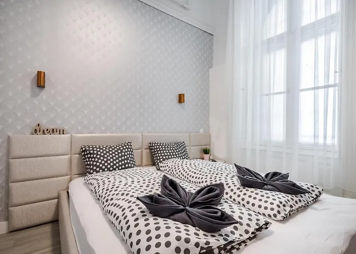 Elisabeth 50 * Budapest